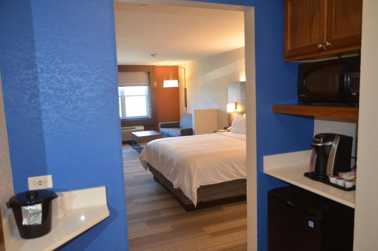 Holiday Inn Express Hotel & Suites Rochester By Ihg Exterior foto
